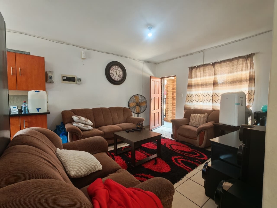 2 Bedroom Property for Sale in Rustenburg Central North West